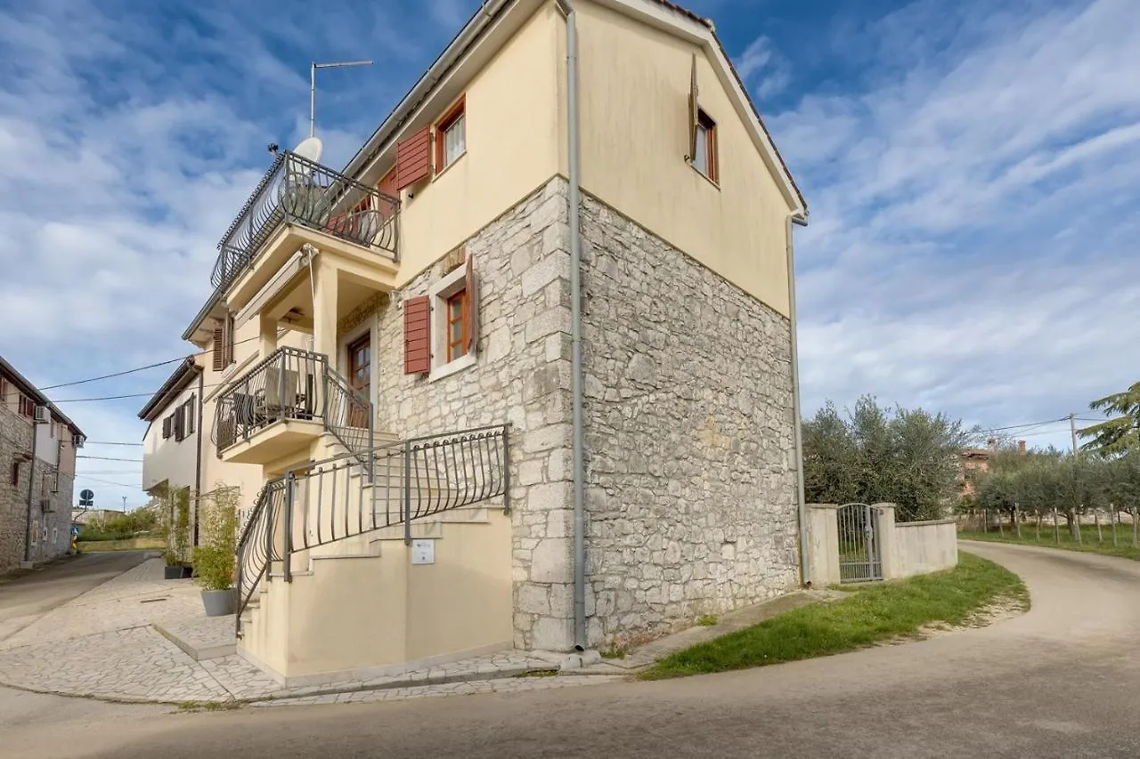 Apartment Nini With Balcony Dracevac Croatia